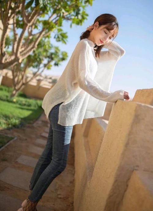 曲线|漂亮小姐姐紧身牛仔裤,柔美的曲线,画都画不出来