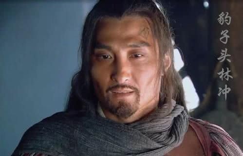 梁山|同是梁山好汉的大刀关胜与豹子头林冲,这两人究竟孰强孰弱?