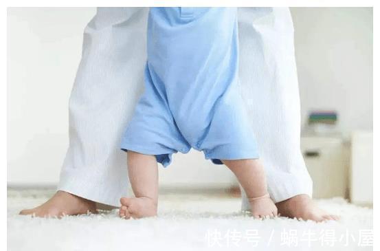 新生婴儿|新生婴儿什么时候开始学走路最佳,怎么保证婴儿的腿是直的?