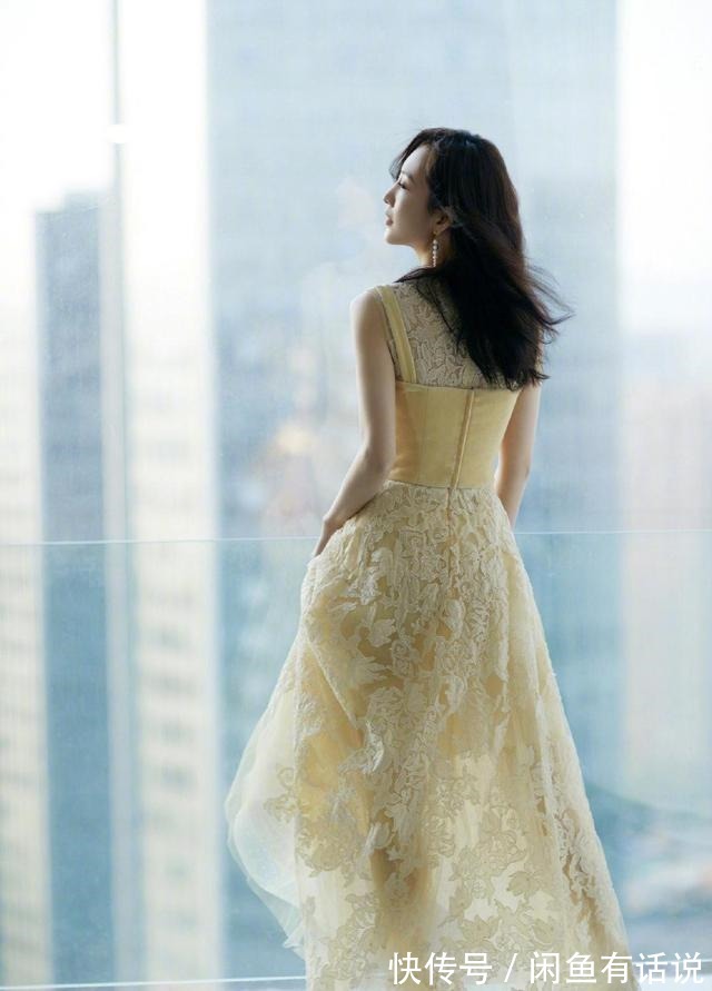 蕾丝|新晋“金牌剑客”孙一文，穿一身龙纹长裙优雅大气，好身材太吸睛