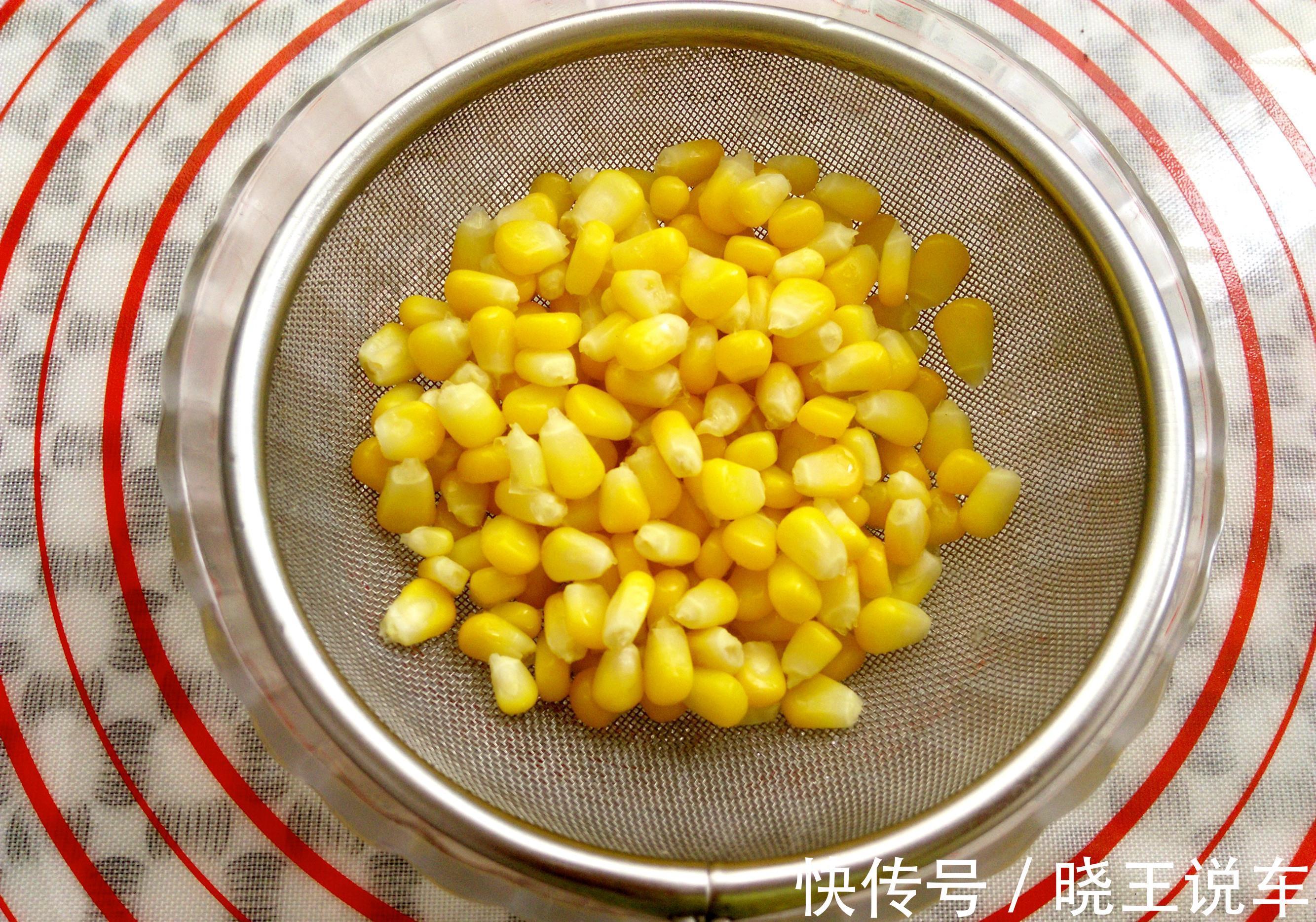 面粉|面粉里加点料,松软美味又营养,比包子简单,比发糕馒头好吃