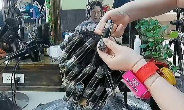 贵贱 烫发“药水”便宜和贵的有啥区别?贵不一定是好的,但好的肯定贵