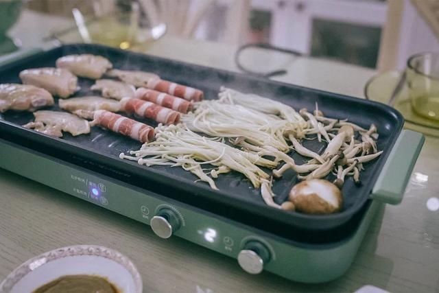 测评｜冬天没什么是一顿火锅解决不了的，若有就再来一顿烧烤