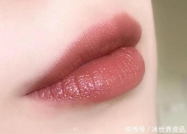 豆沙色|你还在吃土买大牌这几款平价又显白的口红,打工人一定要知道