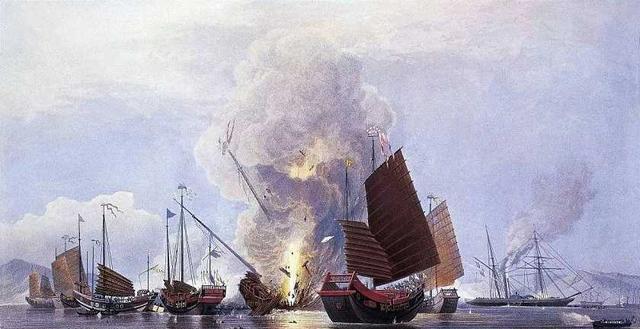 穿着|清朝灭亡107年了,此国却坚持使用清朝国旗,国王还穿着清朝长袍