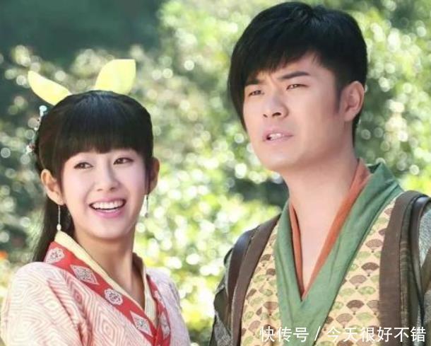 陈赫带女儿高调炫富,豪掷近万元买一个手办,豪宅一面墙抵一套房