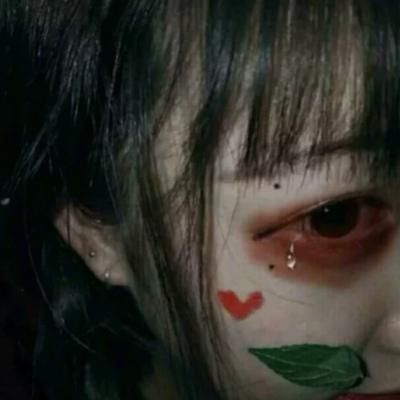 女生眼睛有这“3标志”,天生自带“眼妆”,00后学生党学起来