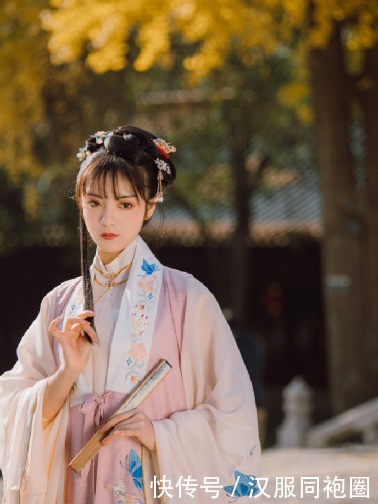 汉服|梅雨季节,天气潮湿,应该如何收纳汉服?小技巧来啦!