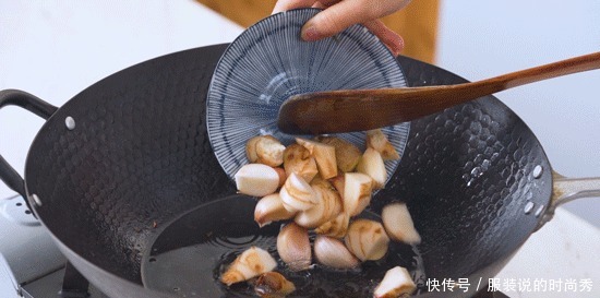 潮汕|难怪潮汕女生皮肤好!这一盘肥而不腻,满满都是胶质,谁吃谁爱!