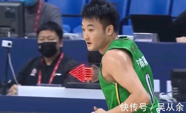 北京首钢|单节12分!辽宁神射疯狂输出,导演14-2打蒙首钢,杨鸣用人有进步