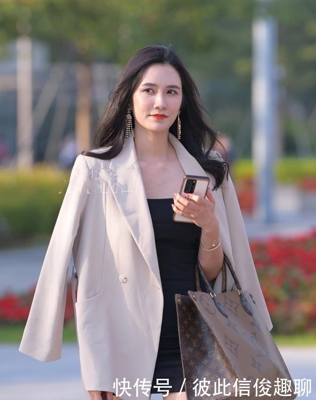 神圣|街拍美女:暗恋是神圣的,要以对方的幸福为依归!