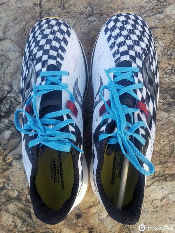 三兄弟|享受“风驰电掣”的感觉——Saucony Endorphin Pro 啡鹏2 碳板跑鞋测评