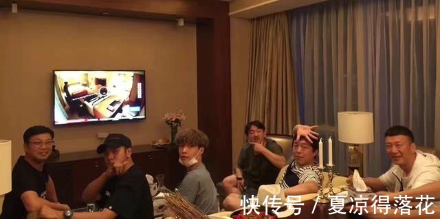 嚴(yán)敏新綜藝惹爭(zhēng)議,人氣不輸《極挑》,“男人幫”符合嘉賓要求