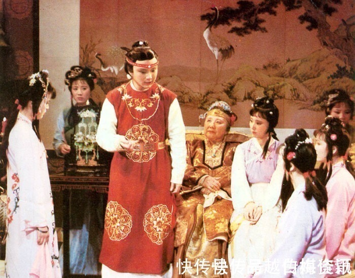 王夫人$“这个妹妹我曾见过”,《红楼梦》说这话的除贾宝玉,还有一人