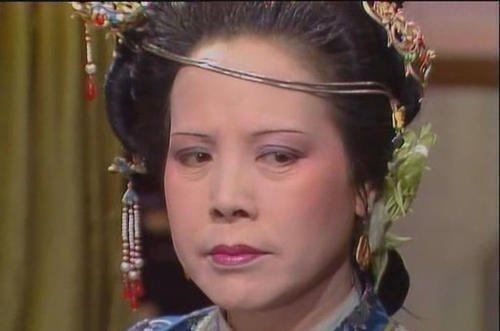 彩云@王夫人屋里有多可怕?薛宝琴初进贾府,史湘云提醒:那屋全是坏人