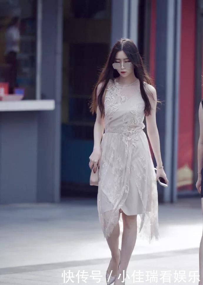 成熟|街拍:高跟鞋时尚穿搭,打造成熟般的性感