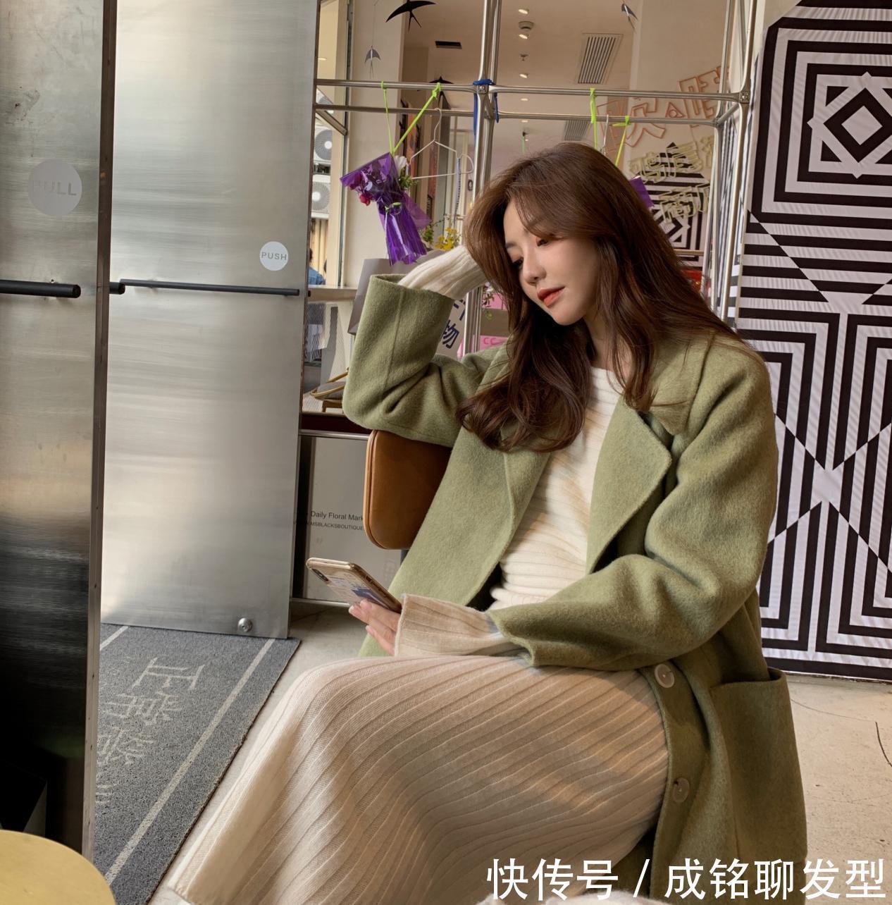 冬衣|冬衣怎么穿不老气?今冬这四款大衣搭配法很火,时髦保暖又显气质