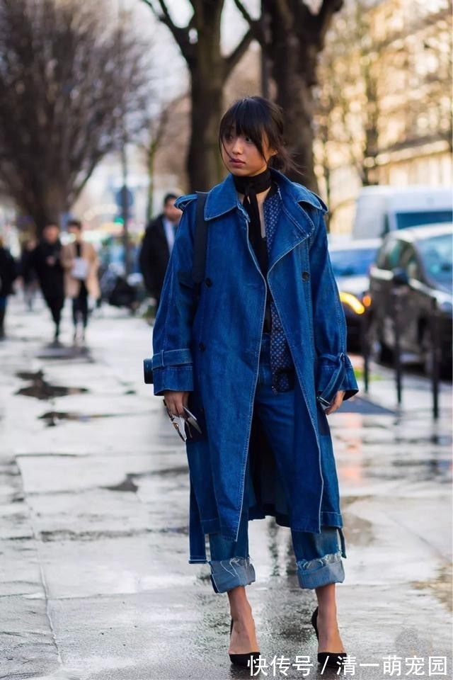 牛仔服 人手一件的“牛仔外套”,怎么穿才好看?这两个时髦穿法很流行