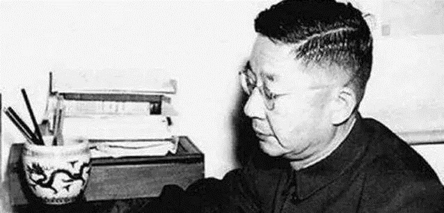 红樱&老舍出一难题《美人图》不许有美人,白石轻松画成佳作