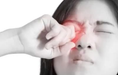 肝脏不健康的人,一般5个表现在脸部,看看自己是吗?