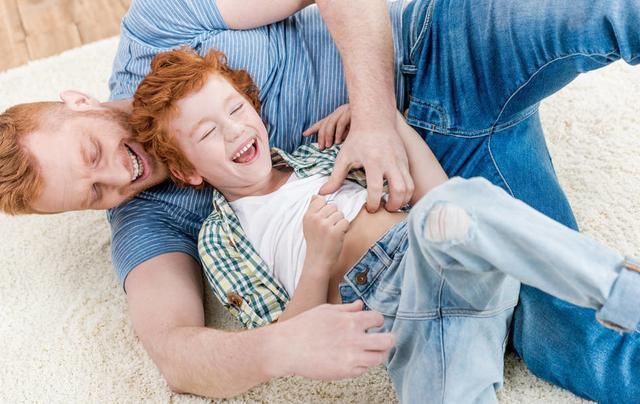 合照|宝妈生下“蝙蝠侠”胎记宝宝,发合照鼓励女儿,不料留言令她崩溃