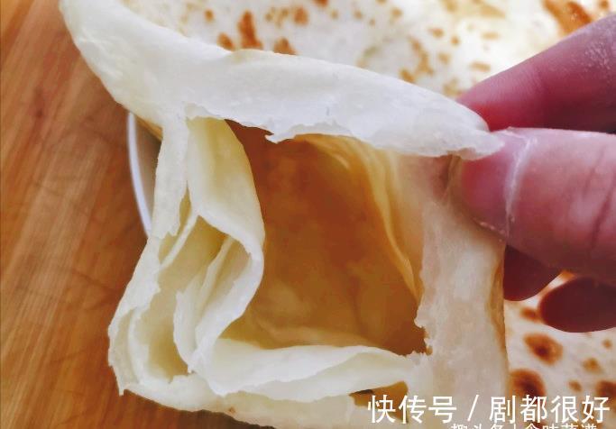 大饼|死面大饼怎么做才软而不硬？该用什么水和面？教程来了，一看就会