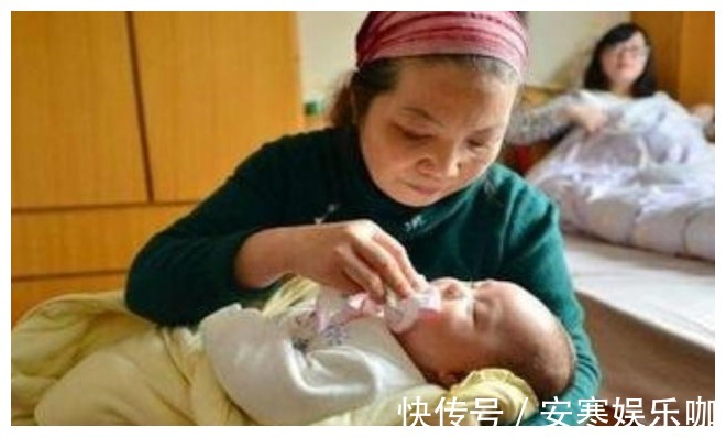 喂奶|宝宝出生后，第一口先喝水还是先吃母乳？这一步对宝宝很重要！