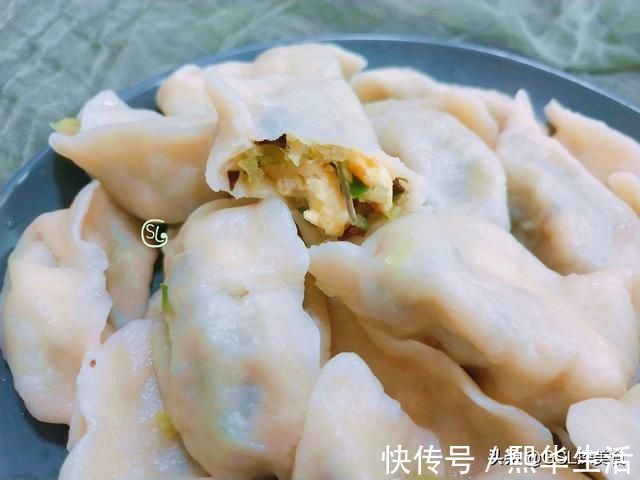 天冷，包饺子别只用白菜了，试试这样做，鲜美营养，超好吃