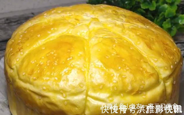面粉别蒸馒头了，教你面包最好吃做法，松软拉丝，出锅瞬间被抢光