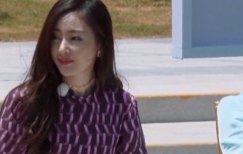 瀟瀟|跑男看臺(tái)座位baby張翰距離遠(yuǎn)，蔡徐坤何穗避嫌，只一組不同