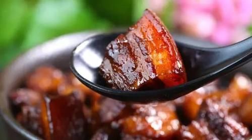 上了年纪就该少吃肉？错！防三高，这样吃肉才健康