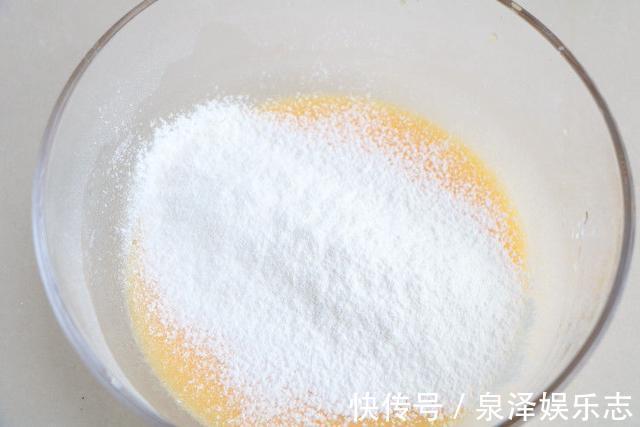 小米蛋糕|小米也能做蛋糕没有烤箱也无妨,蒸完松软又香甜