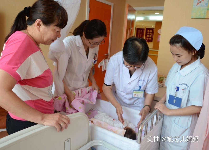 妈妈|胎儿的大小,跟孕妈吃多少关系不大,胎儿的大小跟这6个因素有关