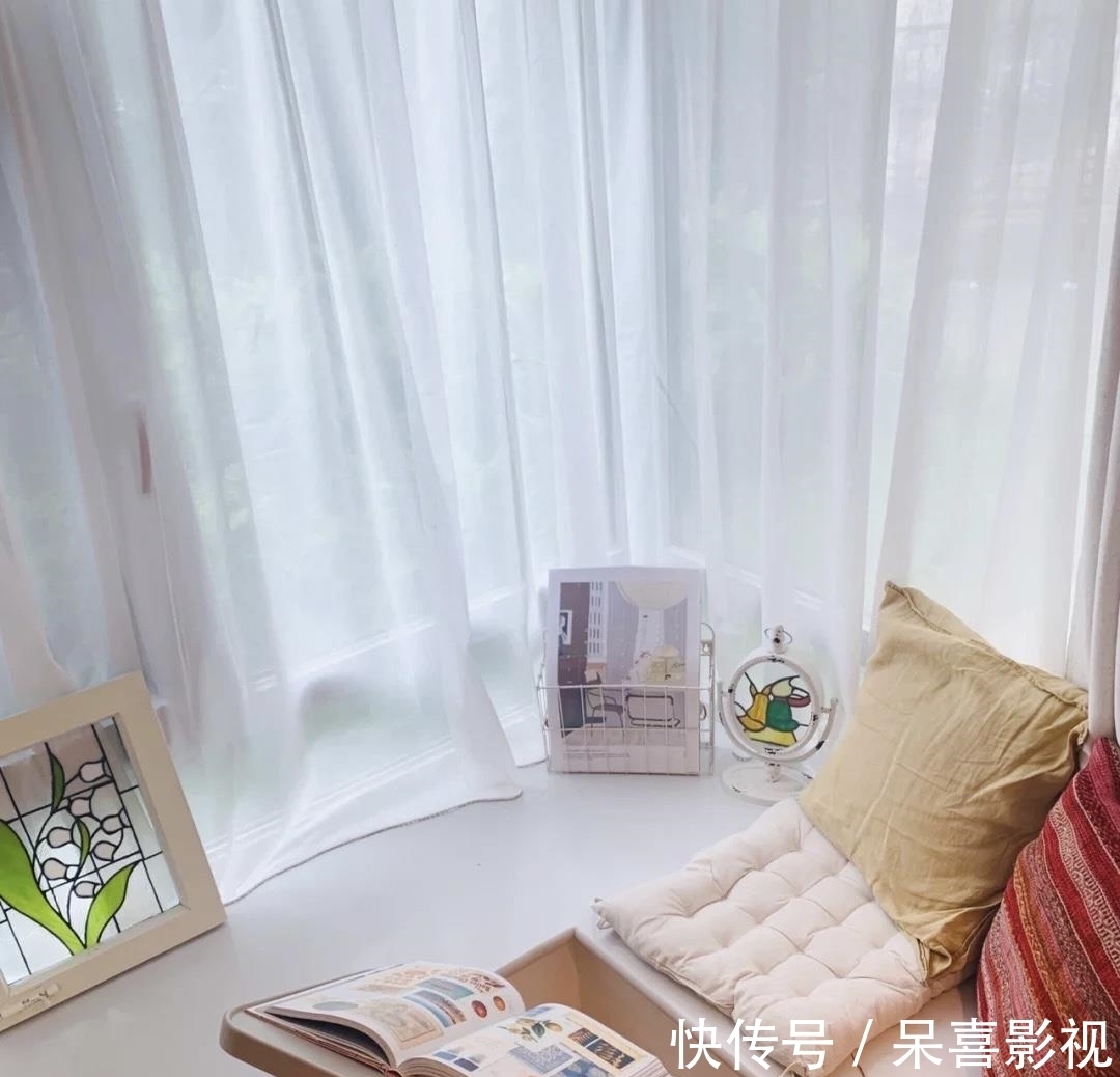 护墙板|参观了这个家,才明白什么叫高雅,全屋大白墙,竞没有一丝的俗气
