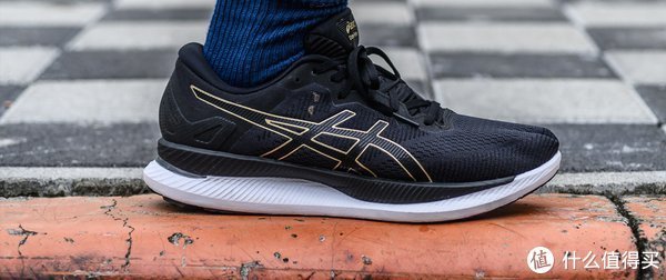 全掌 都是顶级缓震,亚瑟士的GEL和美津浓的Wave差距有多大?