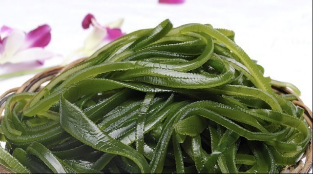 忌口|35岁男子脖子出现“异常”,查出甲状腺结节,医生:这3种食物要忌口