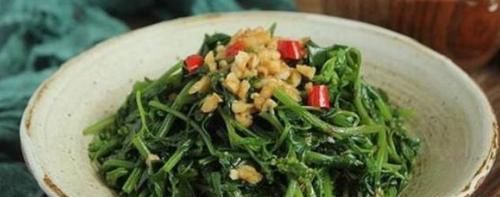 女性不想大肚子，不妨多吃此食物，刮油清脂，减肥瘦身