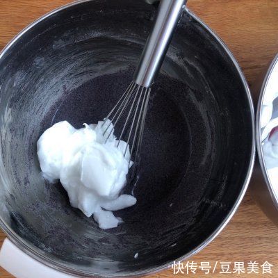 蛋白霜|正宗地道的桂花黑米糕做法，速来围观