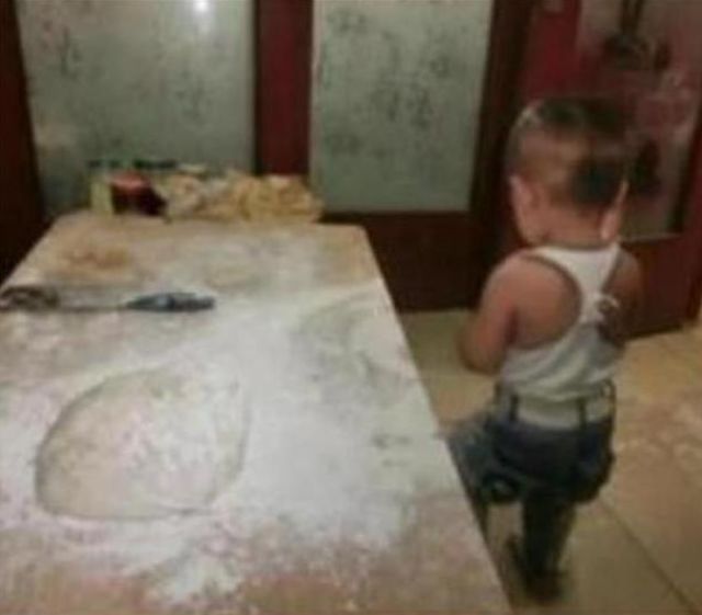 勤劳|5岁“勤劳宝宝”火了,趁奶奶熟睡“蒸馒头”:家里没我能行吗