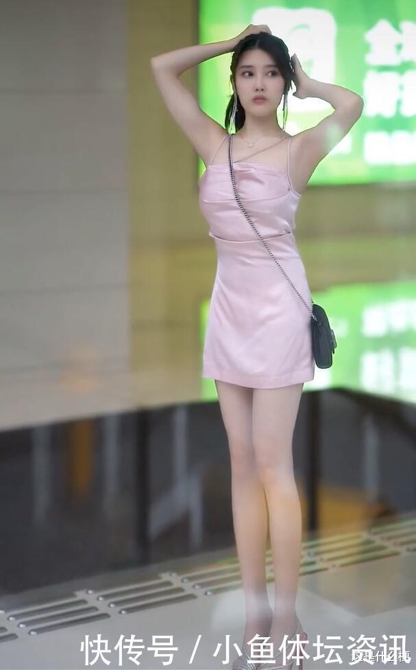 甜而不腻|真丝裙让妹子走在时尚前沿,效果甜而不腻