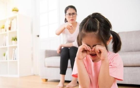 孩子|经常挨打和很少挨打的孩子,进入社会后差距很大,家长别不当回事