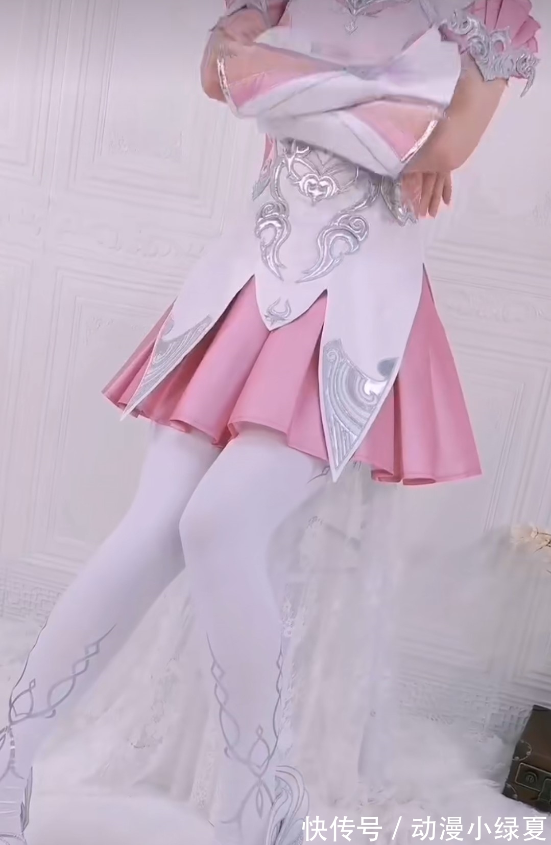 高跟鞋|斗罗:“粗短腿”COS小舞是什么体验?腿是真的短,粗也是真的粗