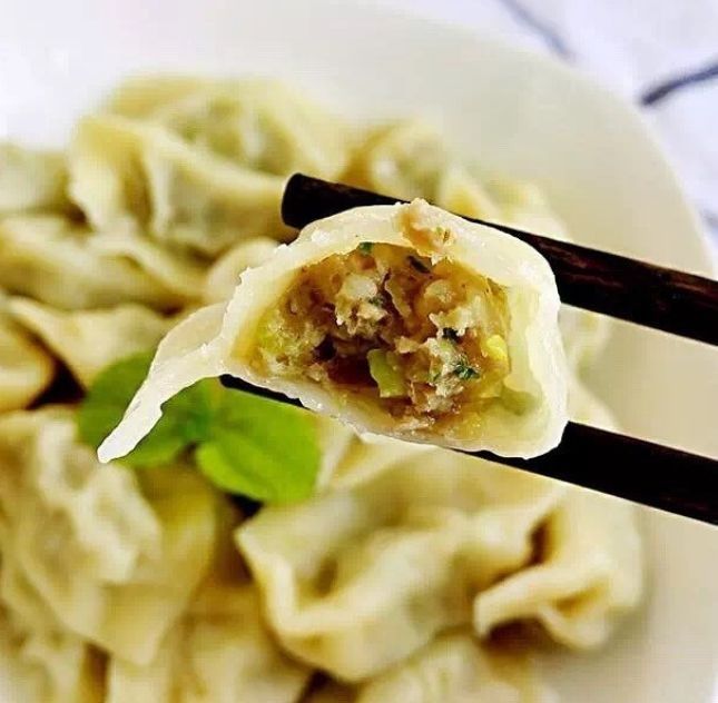 用萝卜包饺子，放这两样调料就“毁了”！味道难吃，吃不出萝卜味