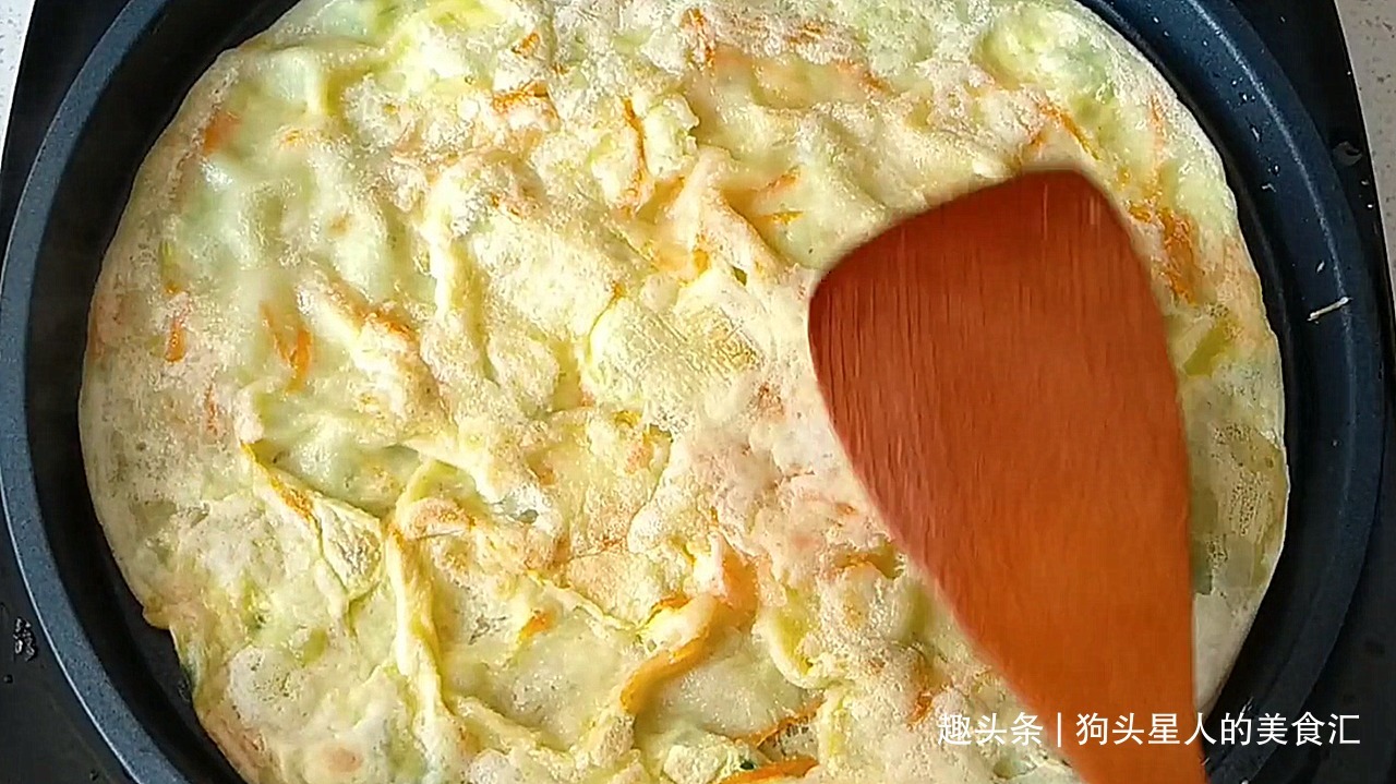 鸡蛋葱花饼,全程手不沾面,记住这三点,柔软筋道,做法特别简单