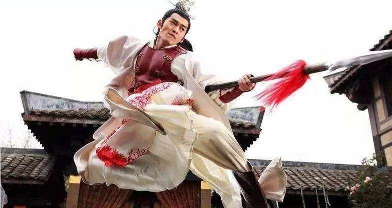 装饰|红缨枪上为什么要绑红缨?并不是为了装饰,说了你可能不信