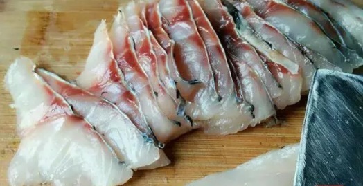 这道菜在餐馆吃太贵,自己做30元搞定,麻辣鲜香超下饭!