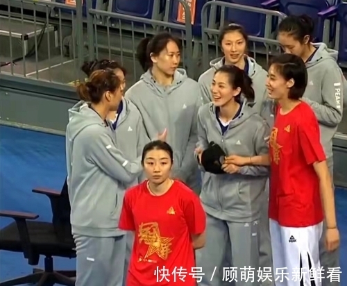 颁奖典礼|第14冠到手!李盈莹对赖亚文撒娇,姚迪有心事,夺冠奖金有多少钱