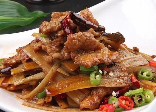 大厨告诉你不管炒啥肉,不要用淀粉腌制,牢记3点,鲜香嫩滑