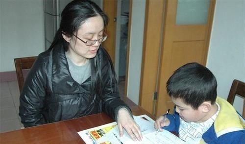 孩子|孩子被吼后,是顶嘴还是沉默,给孩子的性格埋下伏笔,影响深远