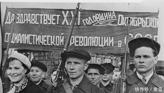 西伯利亚|西伯利亚共和国建立,在列强支持下,国土面积竟达1300多万公里!